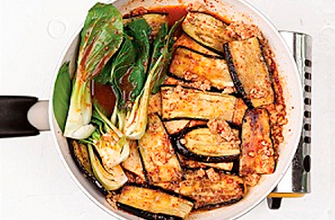 Пошаговый рецепт приготовления баклажанов с тофу.