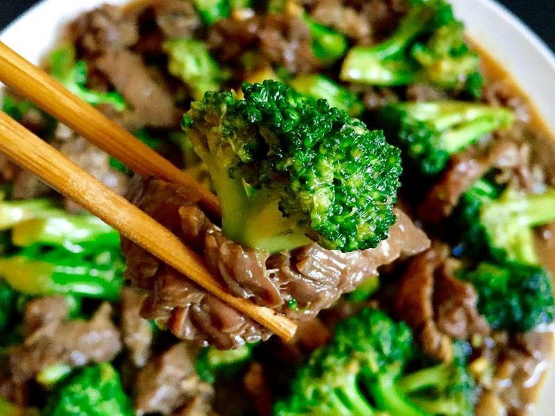 Лучшие рецепты говядина с брокколи в устричном соусе (ньюжоу чао си ланьхуа)