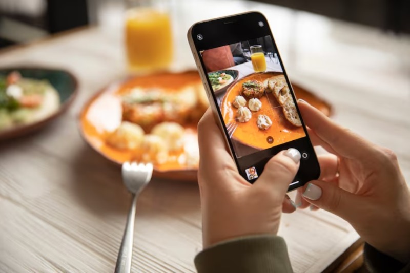 Как эффектно фотографировать еду для соцсетей