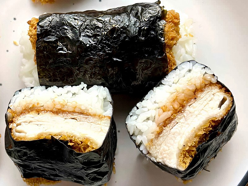Рецепт рисовый бургер с куриной котлетой кацу (тикин кацу о мусуби) советует KorSHop.ru