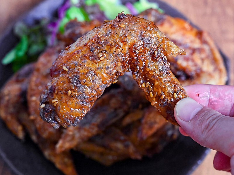 Рецепт куриные крылышки по-нагойски (нагоя тэбасаки) советует KorSHop.ru