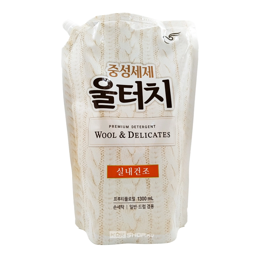 Гель для стирки шерстяных и деликатных тканей (мягкая упаковка) Wool Touch Soft Pearl Pigeon, Корея, 1,3 л