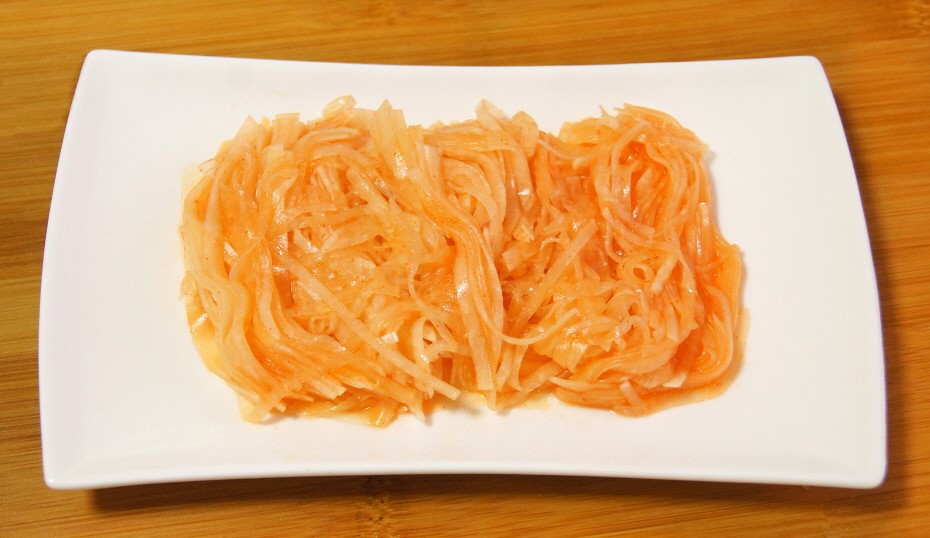Популярный рецепт ссамму из белой редьки (мучэ ссамму) из продуктов в каталоге KorShop.ru Популярный рецепт ссамму из белой редьки (мучэ ссамму)