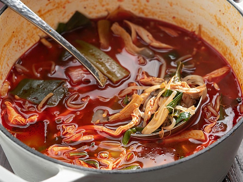 Популярный рецепт острый суп с курицей (дакгэджан)