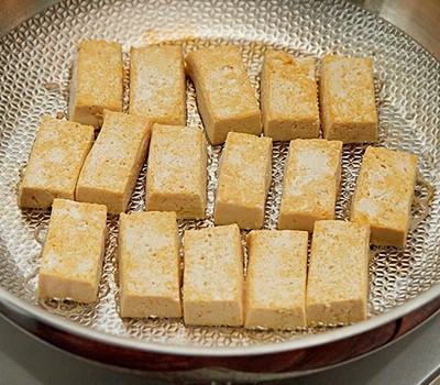 golubtsy-iz-kapusty-kimchi-s-tofu-kimchi-maridubu-chchim05.jpg