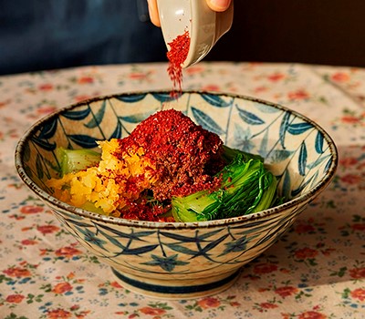 sup-iz-pekinskoy-kapusty-s-soevoy-pastoy-olgari-bechu-tvendzhan-guk08.jpg