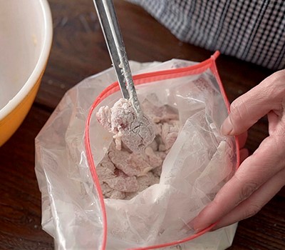 khrustyashchaya-zharenaya-kuritsa-v-ostro-sladkom-souse-dakganchzhon05.jpg khrustyashchaya-zharenaya-kuritsa-v-ostro-sladkom-souse-dakganchzhon05.jpg