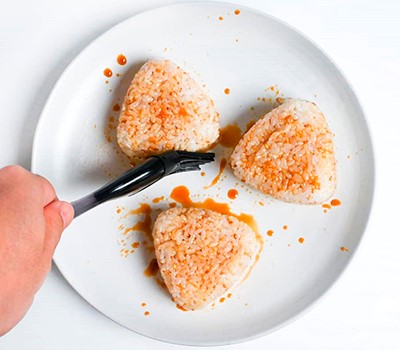 zharenye-risovye-shariki-onigiri-yaki-onigiri08.jpg