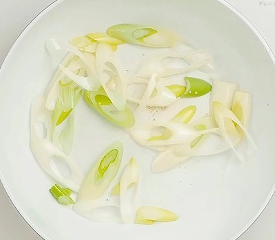 zharkoe-iz-myasa-s-ovoshchami-v-souse-khoikoro07.jpg