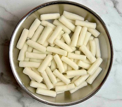 zharenye-risovye-palochki-tokpoki-v-medovo-soevom-souse-kkulgandzhan-ttokpokki03.jpg zharenye-risovye-palochki-tokpoki-v-medovo-soevom-souse-kkulgandzhan-ttokpokki03.jpg