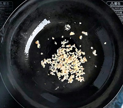 zharenaya-khrustyashchaya-lapsha-kata-yakisoba07.jpg