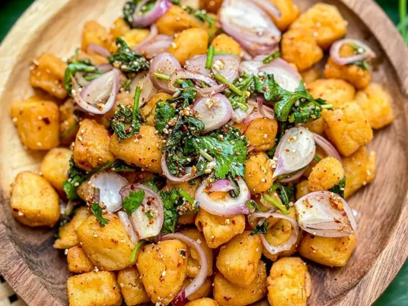 Тайский салат ларб с тофу 