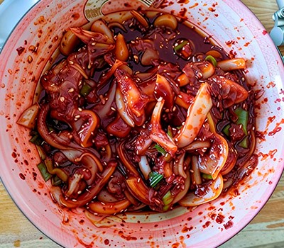 pulgogi-s-kalmarami-i-svinoy-grudinkoy-osam-bulgogi09.jpg