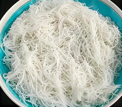 zharenaya-lapsha-s-ovoshchami-i-myasom-pansit07.jpg