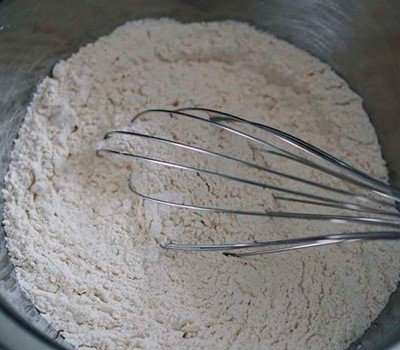 koreyskiy-korn-dog-s-kartofelem-kamdzha-khattogy03.jpg