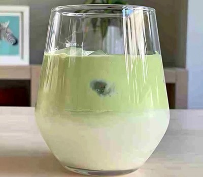 molochnyy-kokteyl-dalgona-matcha09.jpg molochnyy-kokteyl-dalgona-matcha09.jpg