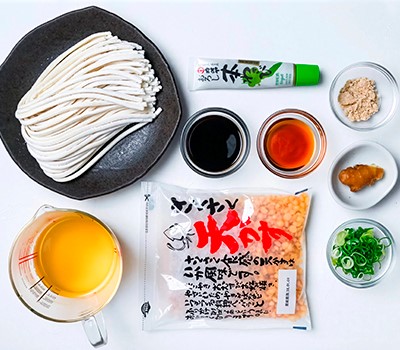 kholodnaya-lapsha-udon-s-domashnim-sousom-mentsuyu-dzaru-udon02.jpg