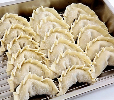 parovye-koreyskie-pelmeni-s-govyadinoy-galbi-mandu10.jpg