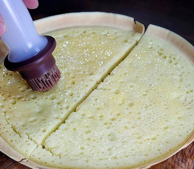 zharenye-blinchiki-so-sladkoy-nachinkoy-martabak-manis11.jpg