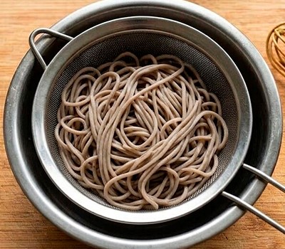 grechnevaya-lapsha-soba-s-pripravoy-vasabi05.jpeg