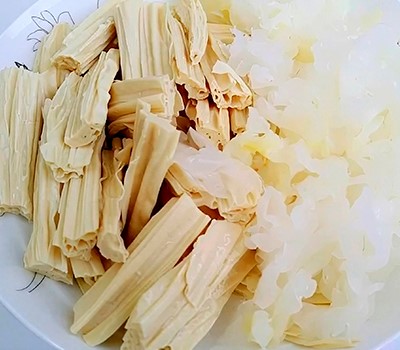 salat-iz-soevoy-sparzhi-i-gribov-tremella-lyanban-fuchzhu-iner04.jpg