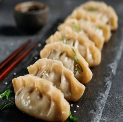 Пельмени гёдза с растительным мясом и грибами шиитаке Пельмени гёдза с растительным мясом и грибами шиитаке