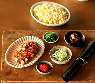 ostrye-syrnye-rolly-kimbap-meun-chidzhy-kimbap02.jpg