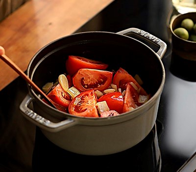 midii-v-tomatno-chesnochnom-souse-khonkhapchchim07.jpg