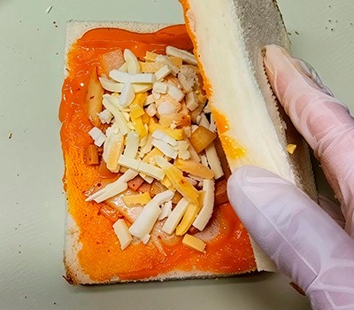 tosty-po-koreyski-s-kimchi-i-vetchinoy-kimchi-tosytkhy13.jpg