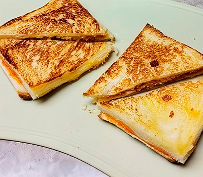 tosty-po-koreyski-s-kimchi-i-vetchinoy-kimchi-tosytkhy15.jpg
