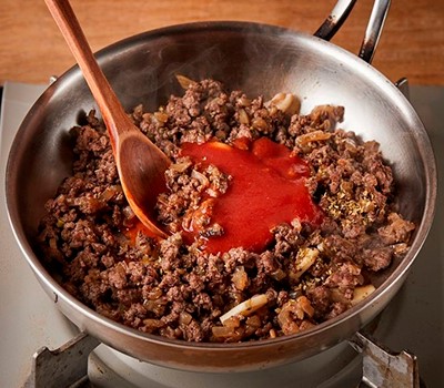 zapechennye-kabachki-tsukini-s-myasnoy-nachinkoy-kogiro-sogyl-cheun-chukini-khobak06.jpg
