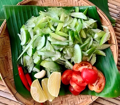 laosskiy-ogurechnyy-salat-tum-mak-tang02.jpg