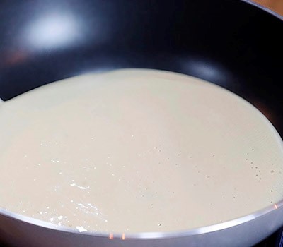 zharenye-blinchiki-so-sladkoy-nachinkoy-martabak-manis07.jpg