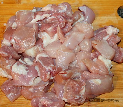 kuritsa-s-sousom-iz-chernogo-pertsa-kheytszyao-tszi-shi02.JPG