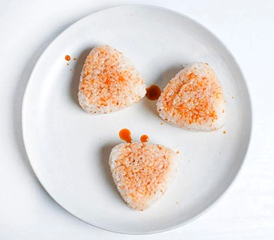 zharenye-risovye-shariki-onigiri-yaki-onigiri07.jpg