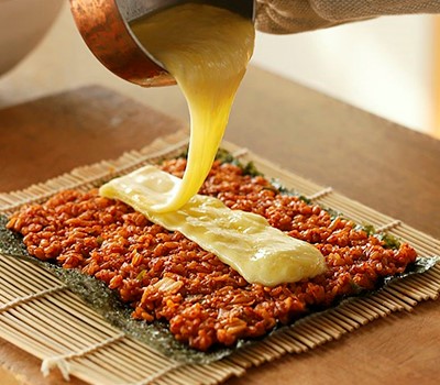 ostrye-syrnye-rolly-kimbap-meun-chidzhy-kimbap08.jpg