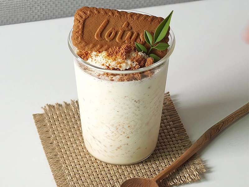 Молочный коктейль с печеньем  Молочный коктейль с печеньем
