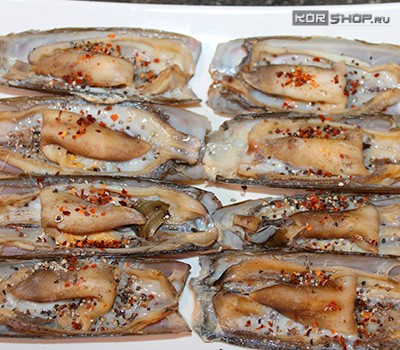 mollyusk-morskoy-nozh-v-chesnochnom-masle-suan-zhun-khuanyu-chentszy-shi09.JPG