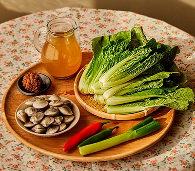 sup-iz-pekinskoy-kapusty-s-soevoy-pastoy-olgari-bechu-tvendzhan-guk02.jpg