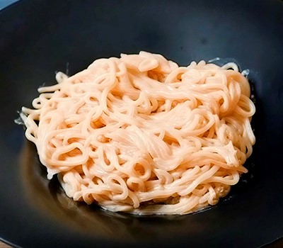 lapsha-shirataki-s-ostrym-svinym-farshem-siru-nasi-tantan-sirataki10.jpg