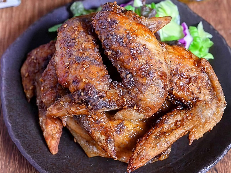 Куриные крылышки по-нагойски (Нагоя тэбасаки)