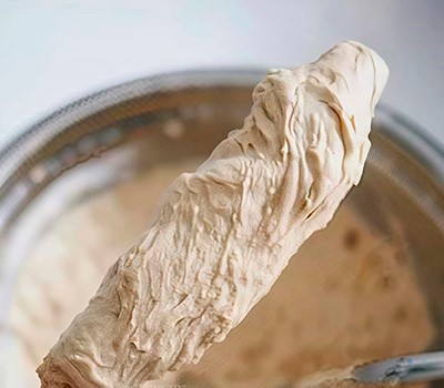 koreyskiy-korn-dog-s-kartofelem-kamdzha-khattogy10.jpg