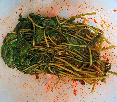 kimchi-iz-botvy-beloy-redki-daykon-muchkhon-kimchi06.jpg