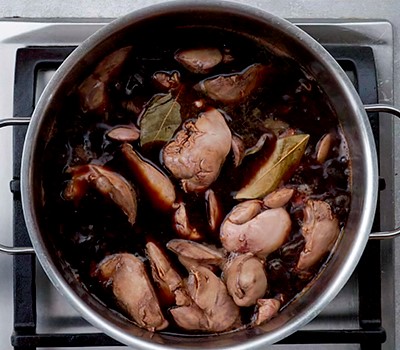 tushenaya-kurinaya-pechen-v-souse-adobo-atay-manok06.jpg