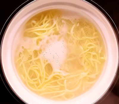 lapsha-ramen-s-bulonom-i-ostrym-svinym-farshem-tantanmen09.jpg