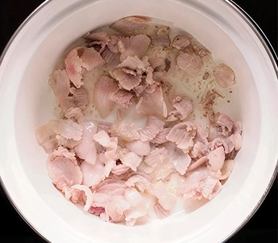 ragu-iz-svinoy-grudinki-so-shpinatom-i-tykvoy-v-souse-khorenso-to-buta-bara-no-an-kake-kabotya06.jpg