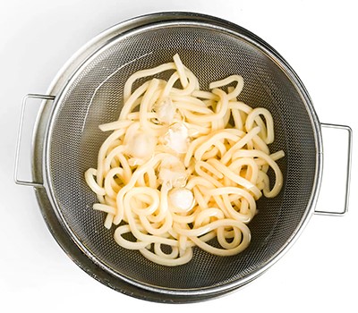 kholodnaya-lapsha-udon-s-domashnim-sousom-mentsuyu-dzaru-udon07.jpg kholodnaya-lapsha-udon-s-domashnim-sousom-mentsuyu-dzaru-udon07.jpg