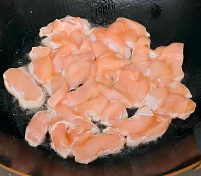 risovaya-lapsha-v-soevom-souse-s-myasom-i-brokkoli-pad-si-yu05.jpg risovaya-lapsha-v-soevom-souse-s-myasom-i-brokkoli-pad-si-yu05.jpg