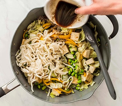 zharenaya-lapsha-udon-s-bobami-edamame-i-tofu07.jpg