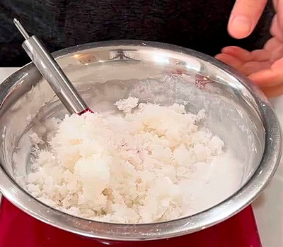 tayskiy-bananovyy-parovoy-pirog-kanom-gluay03.jpg tayskiy-bananovyy-parovoy-pirog-kanom-gluay03.jpg